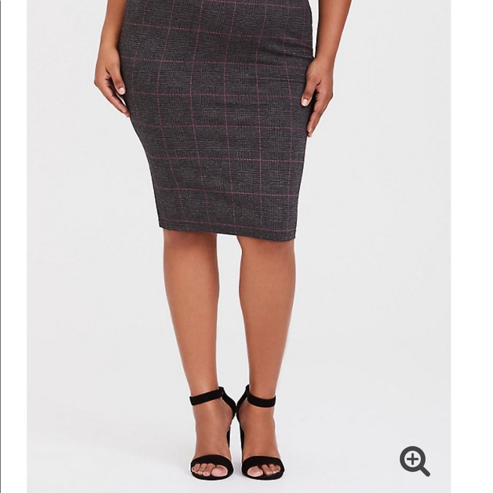 Torrid grey & pink grid pencil skirt